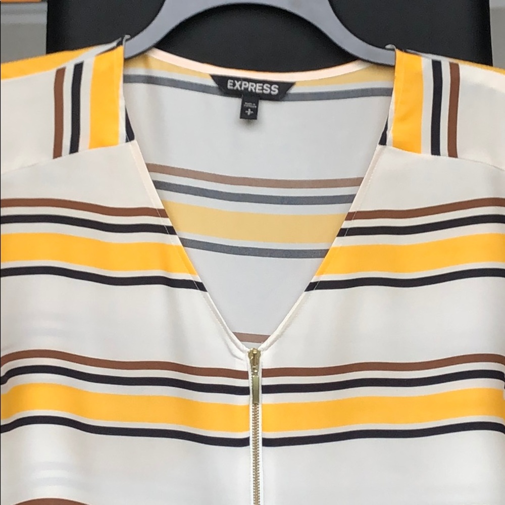 Express Top - Picture 2 of 3